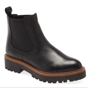 Caslon Miller chelsea boots size 10 black pull on style waterproof